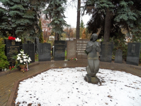 Megkoszorúzták Bethlen István sírját Moszkvában  