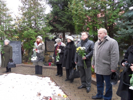 Megkoszorúzták Bethlen István sírját Moszkvában  