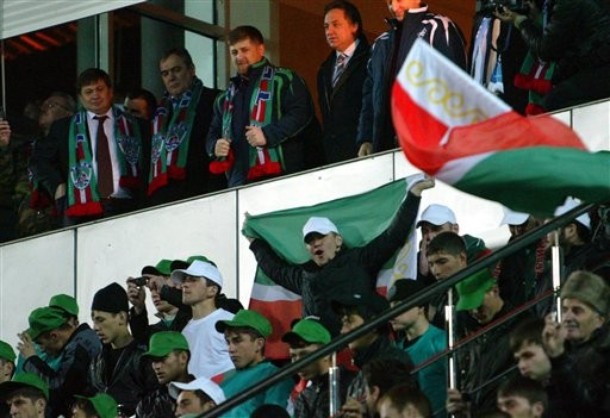 Kadirov máris kirúgta Gullitot 