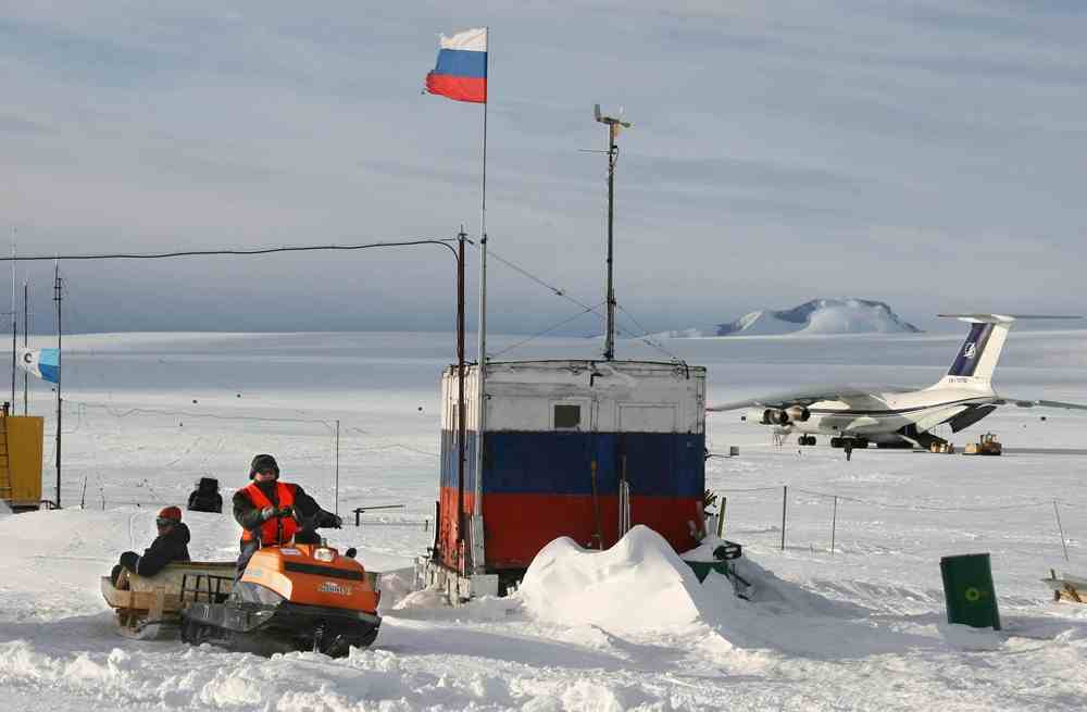 Az oroszok lefúrnának a Vosztok-tóig