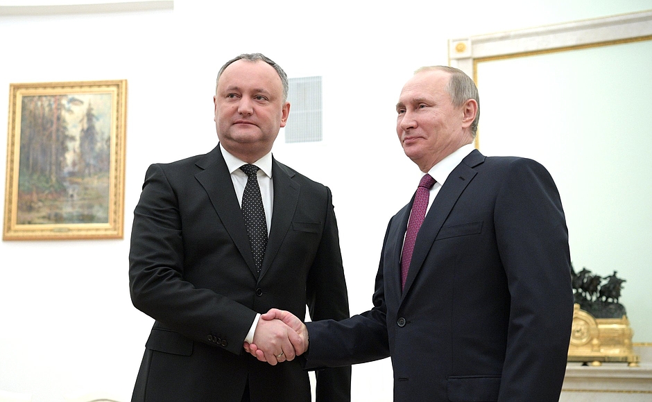 Moszkvába vezetett az új moldovai elnök első útja