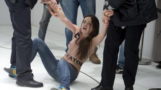 FEMEN aktivisták zavarták meg Putyint