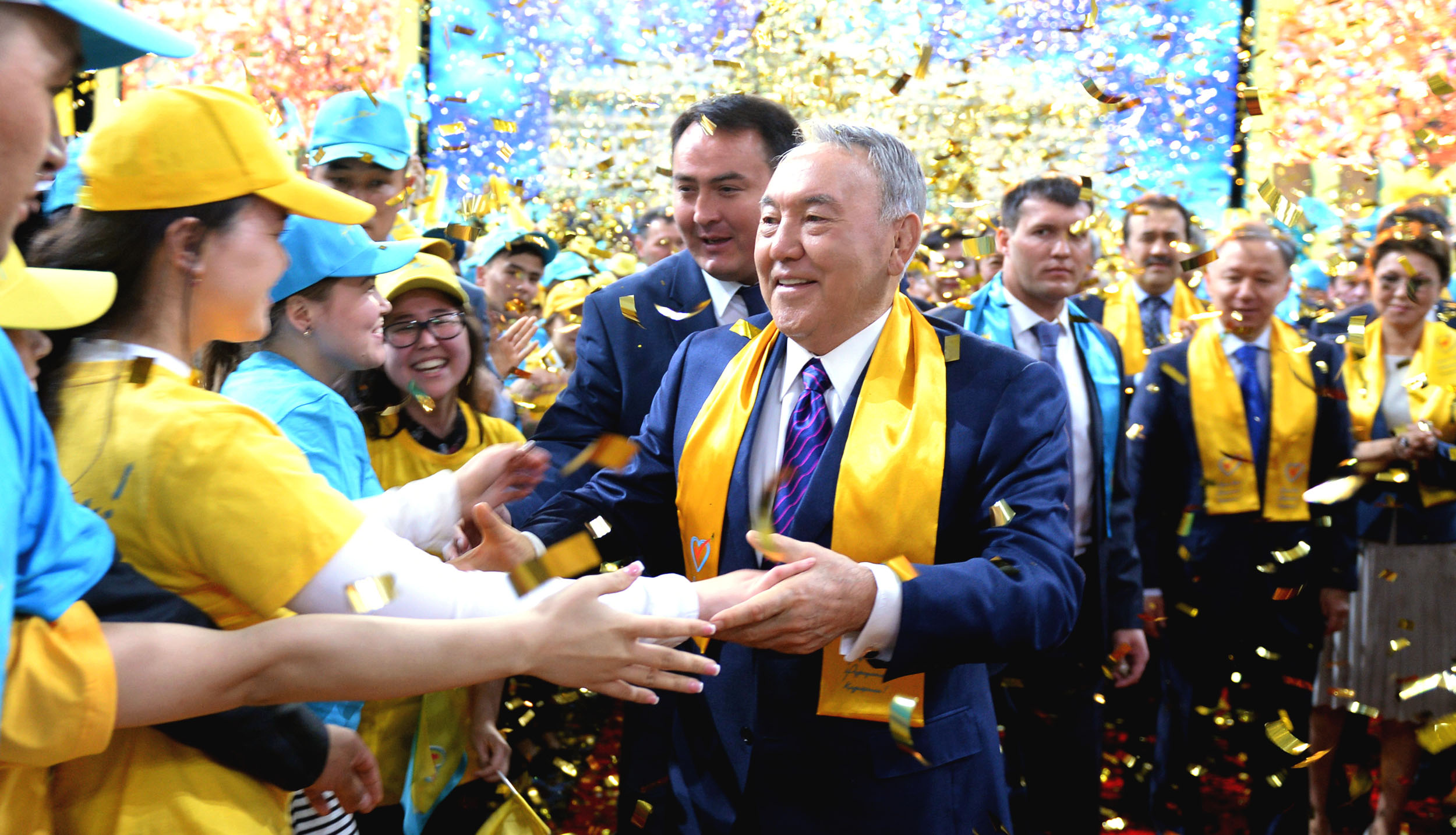 Nazarbajev elnézést kért választási eredményéért