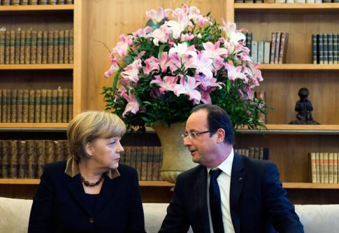 Hollande és Merkel Moszkvába látogat 
