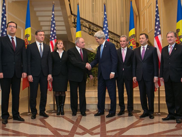 John Kerry Moldovában tárgyalt