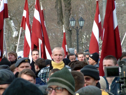 Felvonultak Rigában a Waffen SS támogatói
