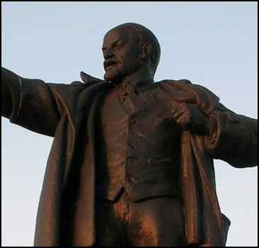 Lenin szobrot kapott Franciaországban 