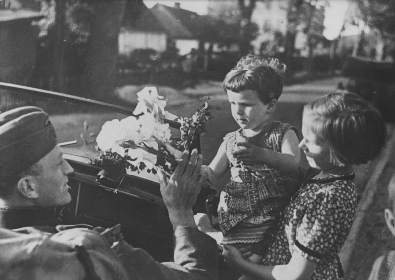Ahol virággal várták a németeket 1941-ben 