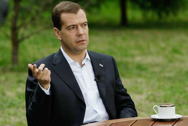Medvegyev-interjú az Izvesztyijában