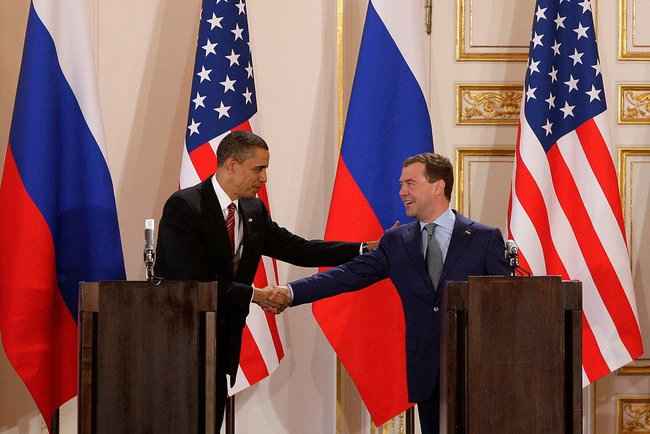 Amerikai-orosz csúcs Prágában 