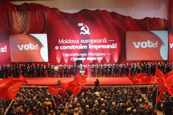 Moldova: betiltva a kommunista szimbolika