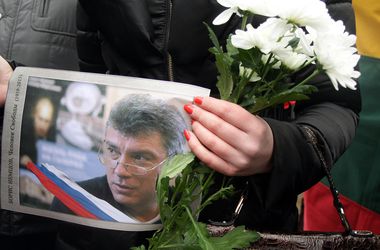 Több ezren búcsúztatták Nyemcovot 