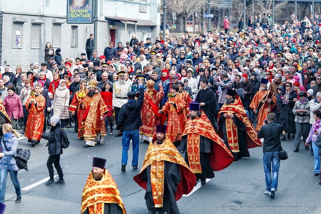 300 ezer ünneplő Moszkvában
