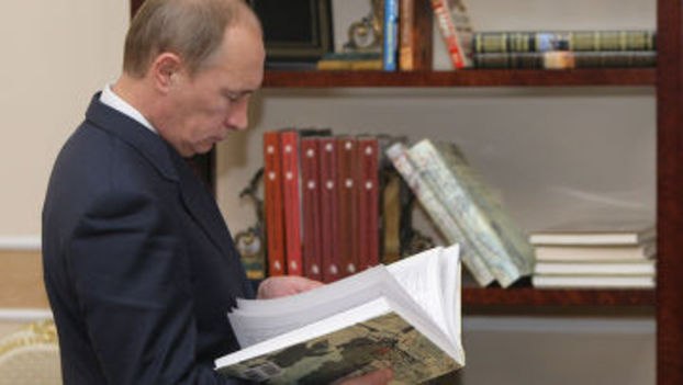Putyin az egységes történelemkönyvről