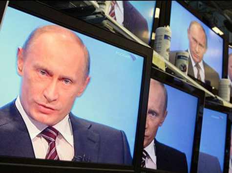 Zuhanórepülésben Putyin népszerűsége 